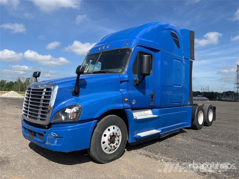Freightliner Cascadia 125 6x4 Evolution T/A Sleeper Truck Tract Motrici e Trattori Stradali