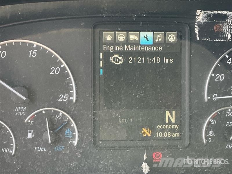 Freightliner Cascadia 126 6x4 T/A Sleeper Truck Tractor Sattelzugmaschinen