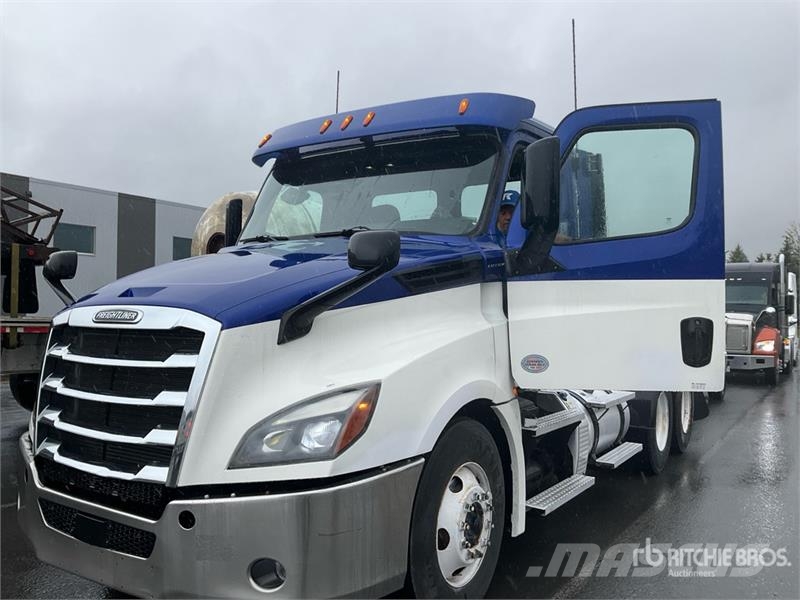 Freightliner Cascadia T/A Day Cab Truck Tractor Naudoti vilkikai