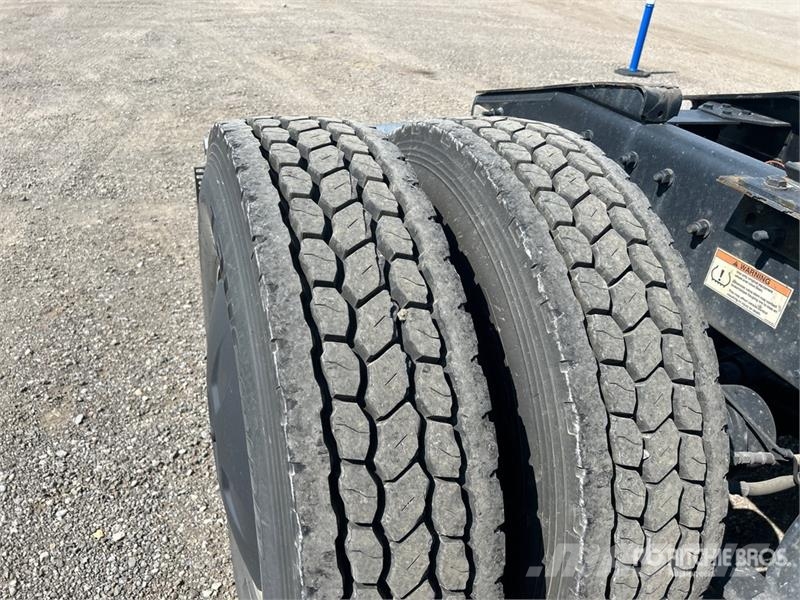 Freightliner Cascadia 126 Tractor Units