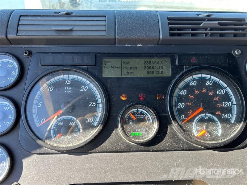 Freightliner Cascadia 125 6x4 T/A Sleeper Truck Tractor Sattelzugmaschinen