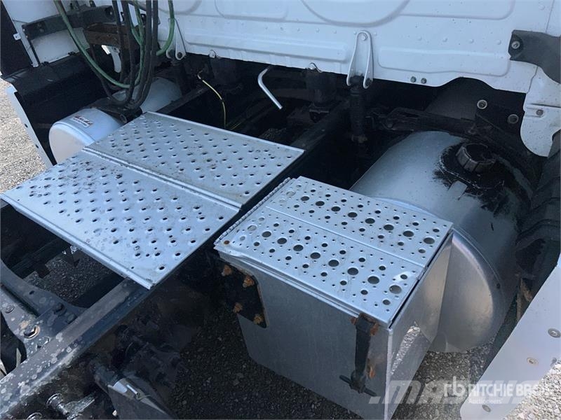 Freightliner Cascadia 126 6x4 T/A Sleeper Truck Tractor Motrici e Trattori Stradali