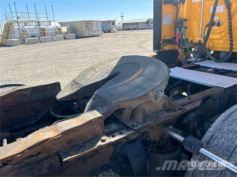 Freightliner Cascadia 125 6x4 T/A Sleeper Truck Tractor Dragbilar