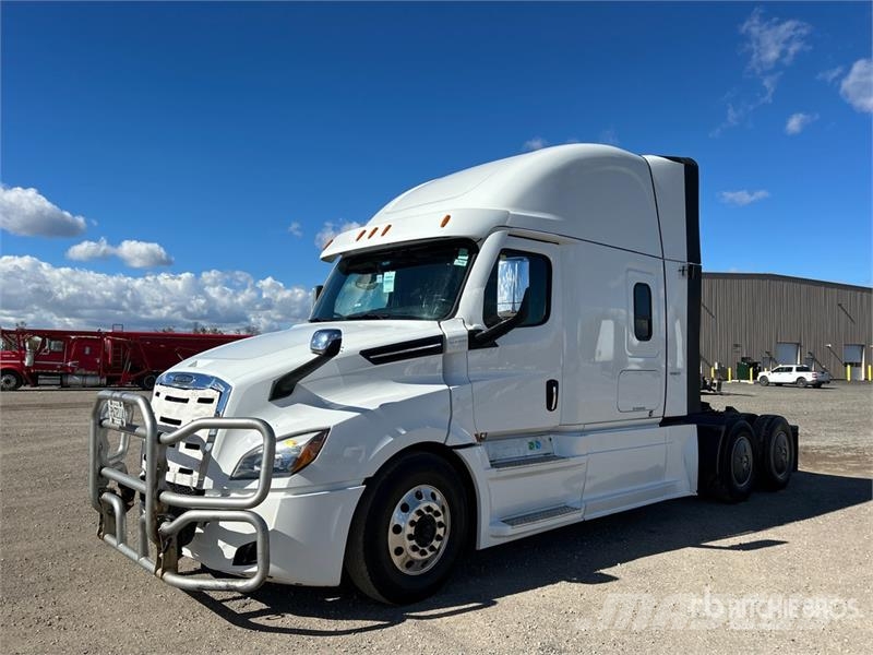 Freightliner Cascadia 126 6x4 T/A Sleeper Truck Tractor وحدات الجر