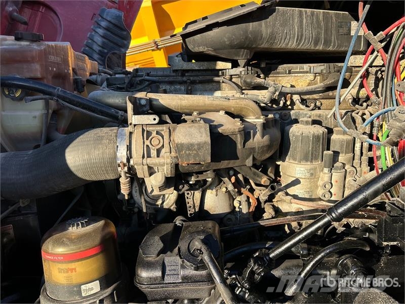Freightliner Cascadia 125 6x4 T/A Sleeper Truck Tractor Sattelzugmaschinen