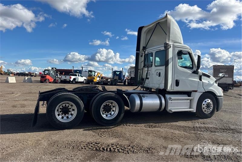 Freightliner Cascadia 126 Cabezas tractoras