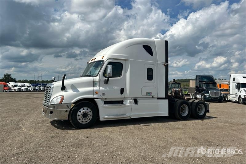 Freightliner Cascadia 125 6x4 T/A Sleeper Truck Tractor Truck Tractor Units