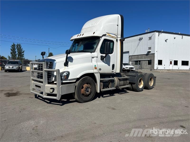 Freightliner Cascadia 125 Naudoti vilkikai