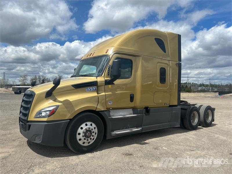 Freightliner Cascadia 126 6x4 T/A Sleeper Truck Tractor 牵引车