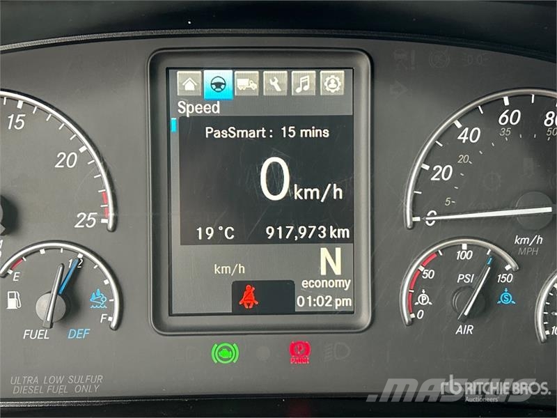 Freightliner Cascadia 126 وحدات الجر