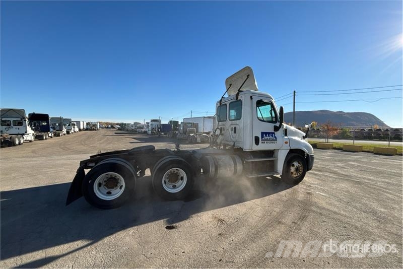 Freightliner Cascadia 125 وحدات الجر