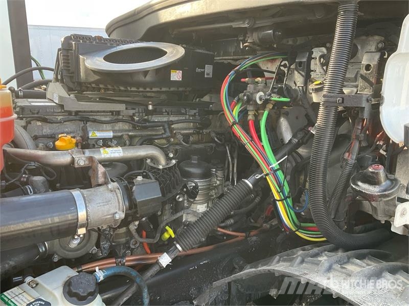 Freightliner Cascadia 126 وحدات الجر