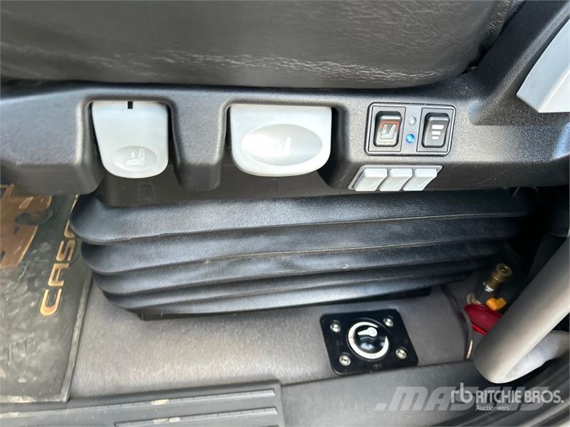 Freightliner Cascadia 126 6x4 T/A Sleeper Truck Tractor Trekkers