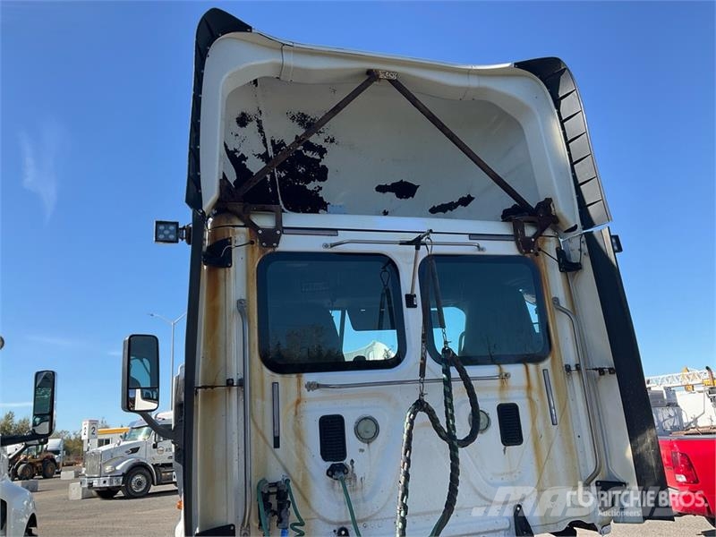 Freightliner Cascadia 125 وحدات الجر