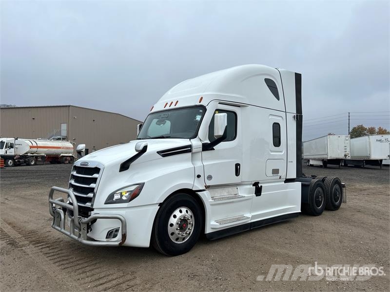 Freightliner Cascadia 126 وحدات الجر