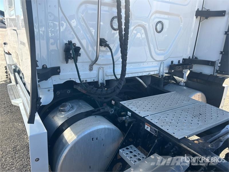Freightliner Cascadia 126 Trekkers