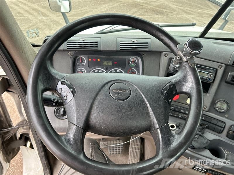 Freightliner Cascadia 125 Vetopöytäautot