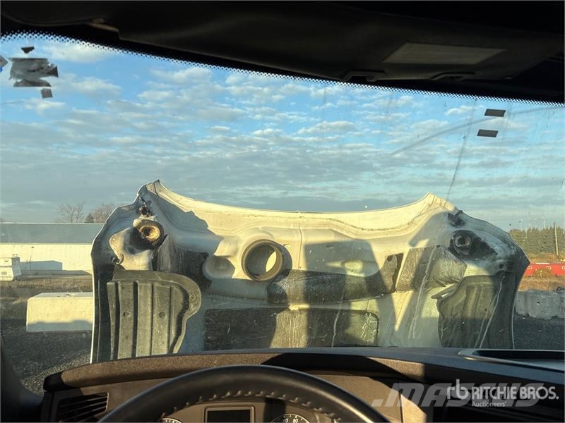 Freightliner Cascadia 126 6x4 T/A Sleeper Truck Tractor Седельные тягачи