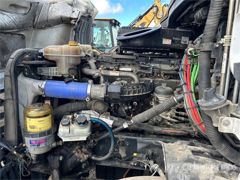 Freightliner Cascadia 126 6x4 T/A Sleeper Truck Tractor Vilcēji