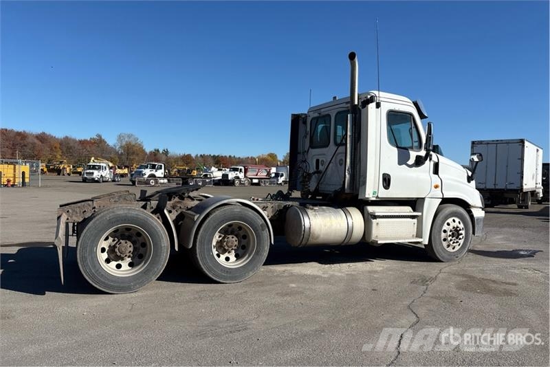 Freightliner Cascadia 125 وحدات الجر