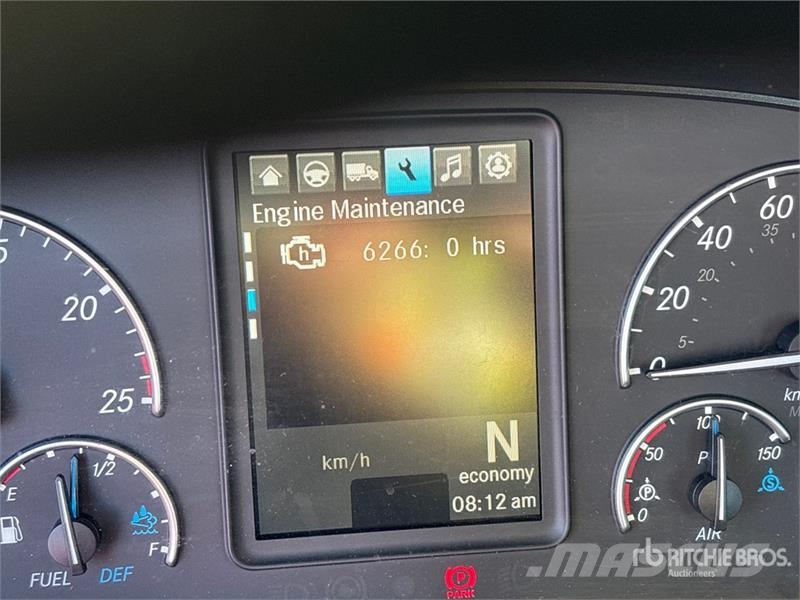 Freightliner Cascadia 126 وحدات الجر