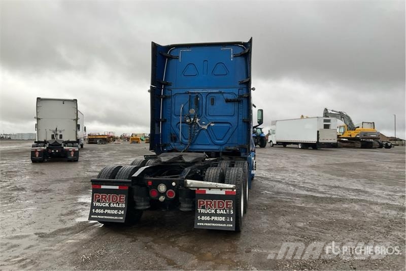 Freightliner Cascadia 126 Tractores (camiões)