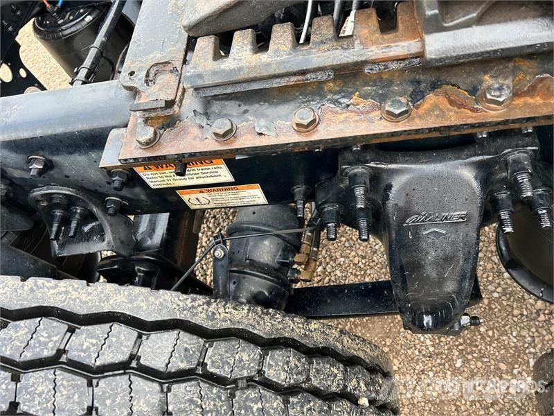 Freightliner Cascadia 126 Truck Tractor Units