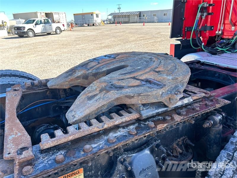 Freightliner Cascadia 126 وحدات الجر