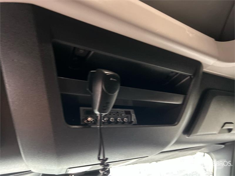 Freightliner Cascadia 126 Truck Tractor Units