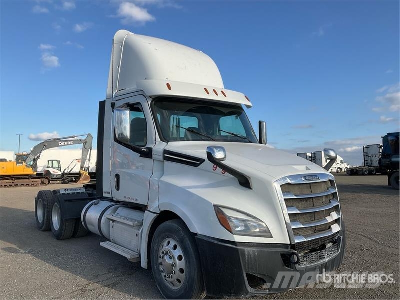 Freightliner Cascadia 126 وحدات الجر