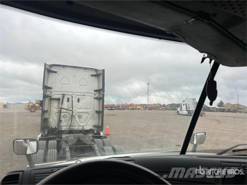 Freightliner Cascadia 125 曳引機組件