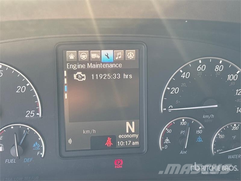 Freightliner Cascadia 126 Тягачі