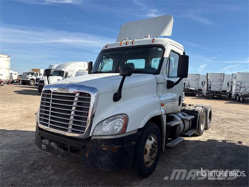 Freightliner Cascadia 125 Truck Tractor Units