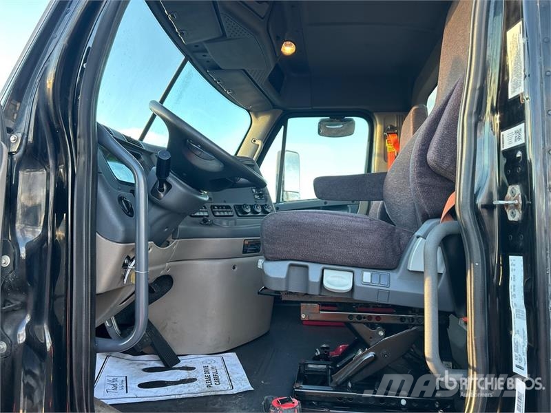 Freightliner Cascadia 125 Truck Tractor Units