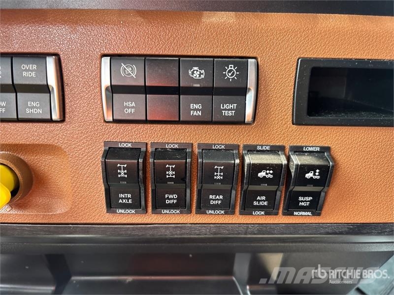 Freightliner Cascadia 126 Naudoti vilkikai
