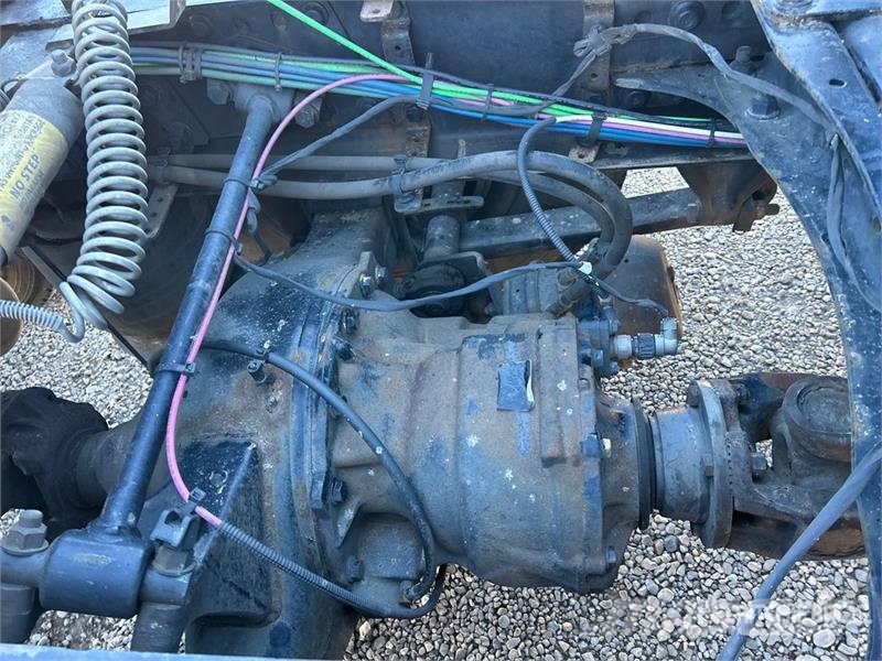 Freightliner Cascadia 126 6x4 T/A Sleeper Truck Tractor وحدات الجر