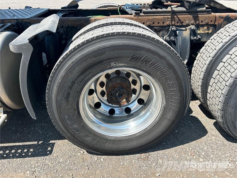 Freightliner Cascadia 126 Tractor Units