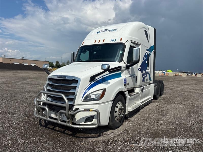 Freightliner Cascadia 126 Naudoti vilkikai