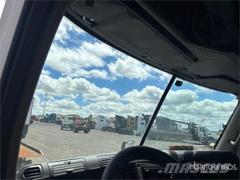 Freightliner Cascadia 125 6x4 T/A Sleeper Truck Tractor Motrici e Trattori Stradali