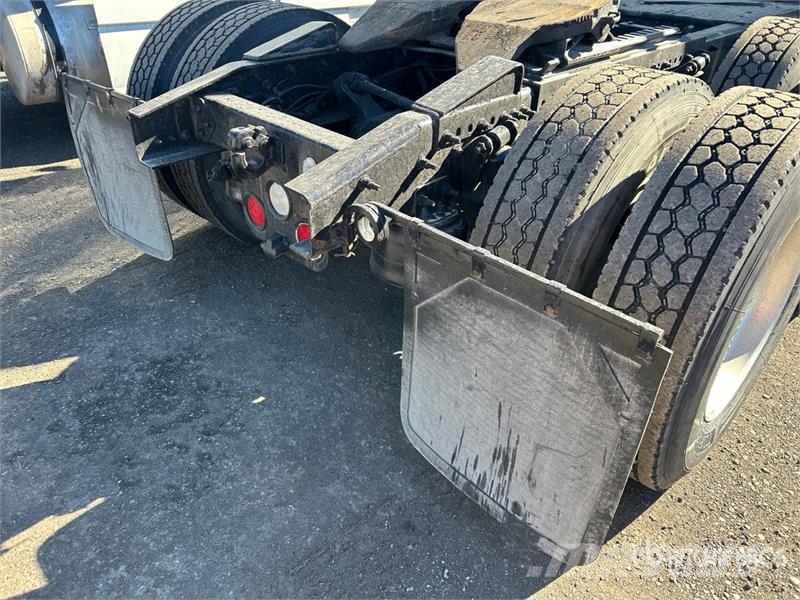 Freightliner Cascadia 125 Тягачі