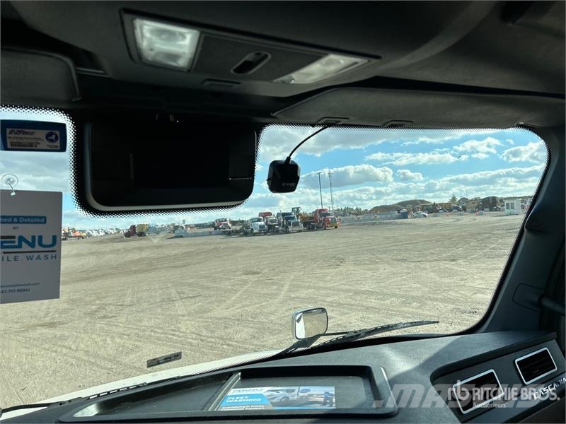 Freightliner Cascadia 126 وحدات الجر