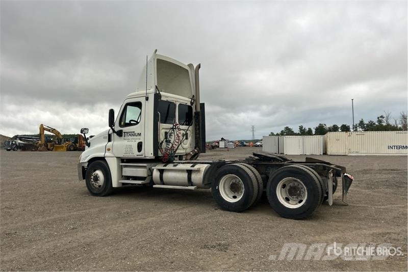 Freightliner Cascadia 125 曳引機組件