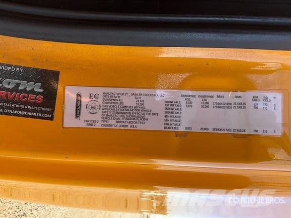 Freightliner Cascadia 125 6x4 Evolution T/A Sleeper Truck Tract Влекачи