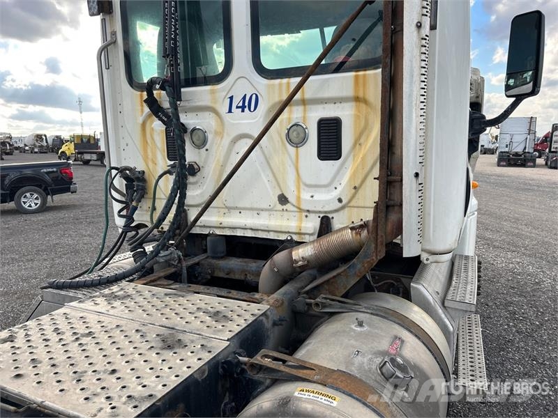 Freightliner Cascadia 125 Tractor Units
