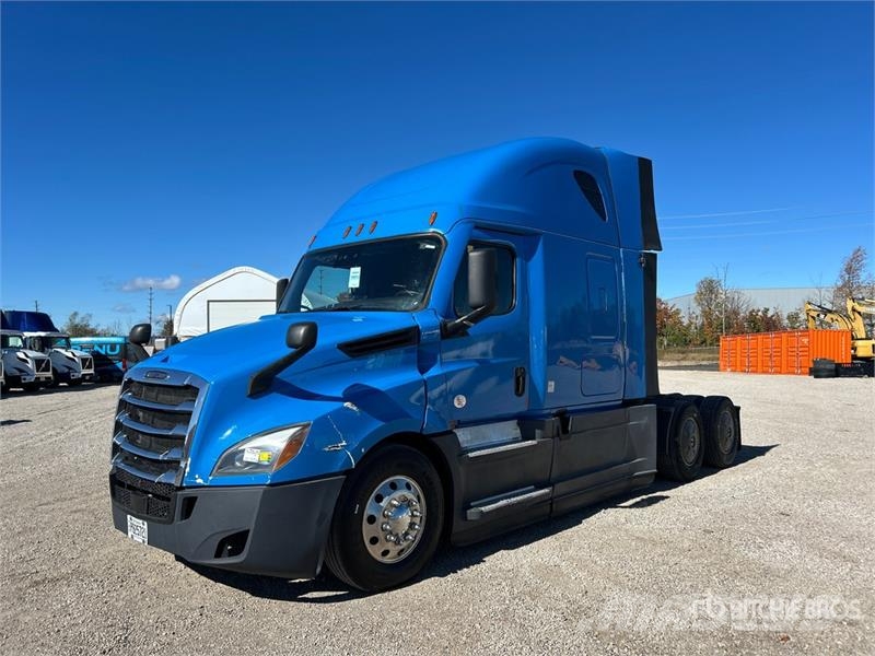Freightliner Cascadia 126 6x4 T/A Sleeper Truck Tractor وحدات الجر