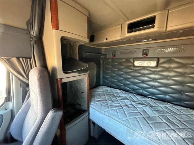 Freightliner Cascadia 113 Тягачі