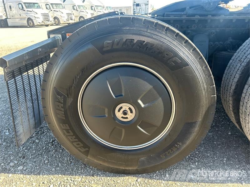 Freightliner Cascadia 126 Trekkers