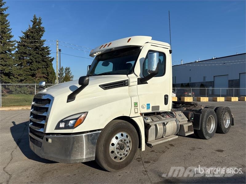 Freightliner Cascadia 126 Седельные тягачи