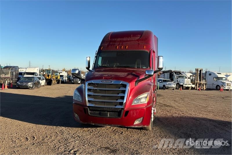 Freightliner Cascadia 126 Trekkers