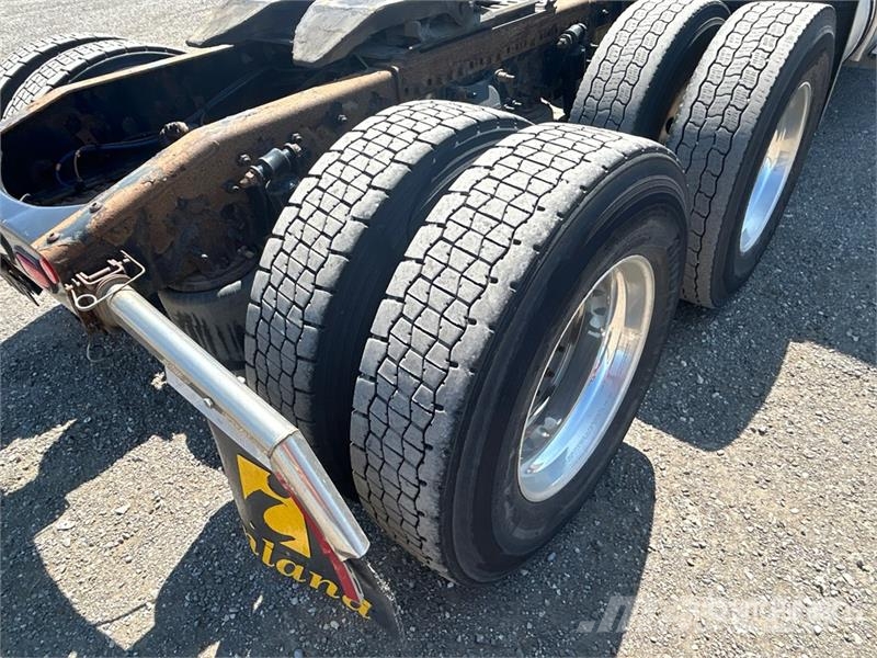 Freightliner Cascadia 126 Tractor Units